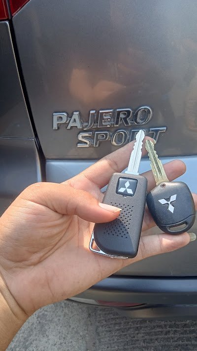 Buka Pintu Mobil Terkunci